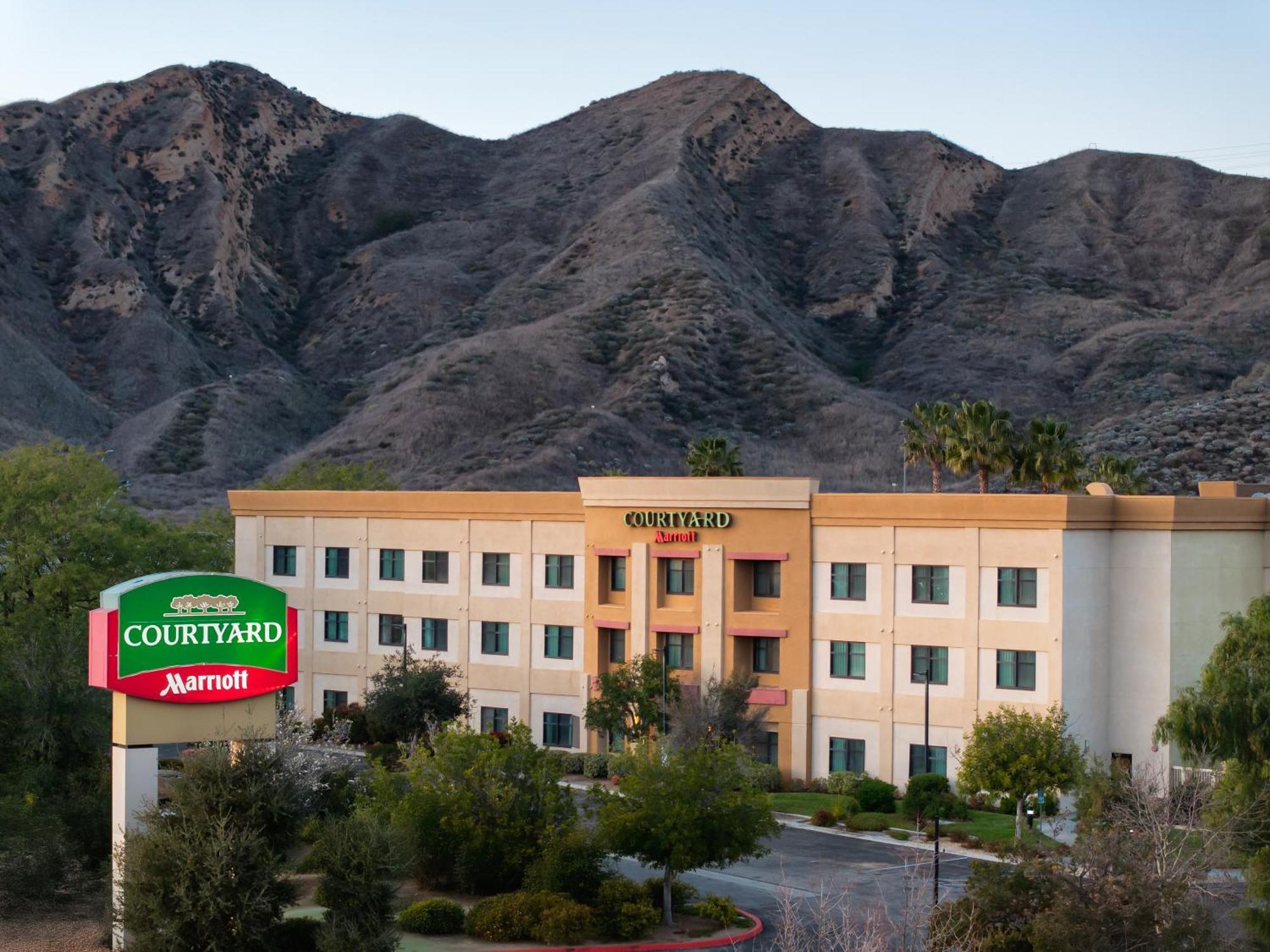 Courtyard By Marriott Santa Clarita Valencia Hotel Buitenkant foto