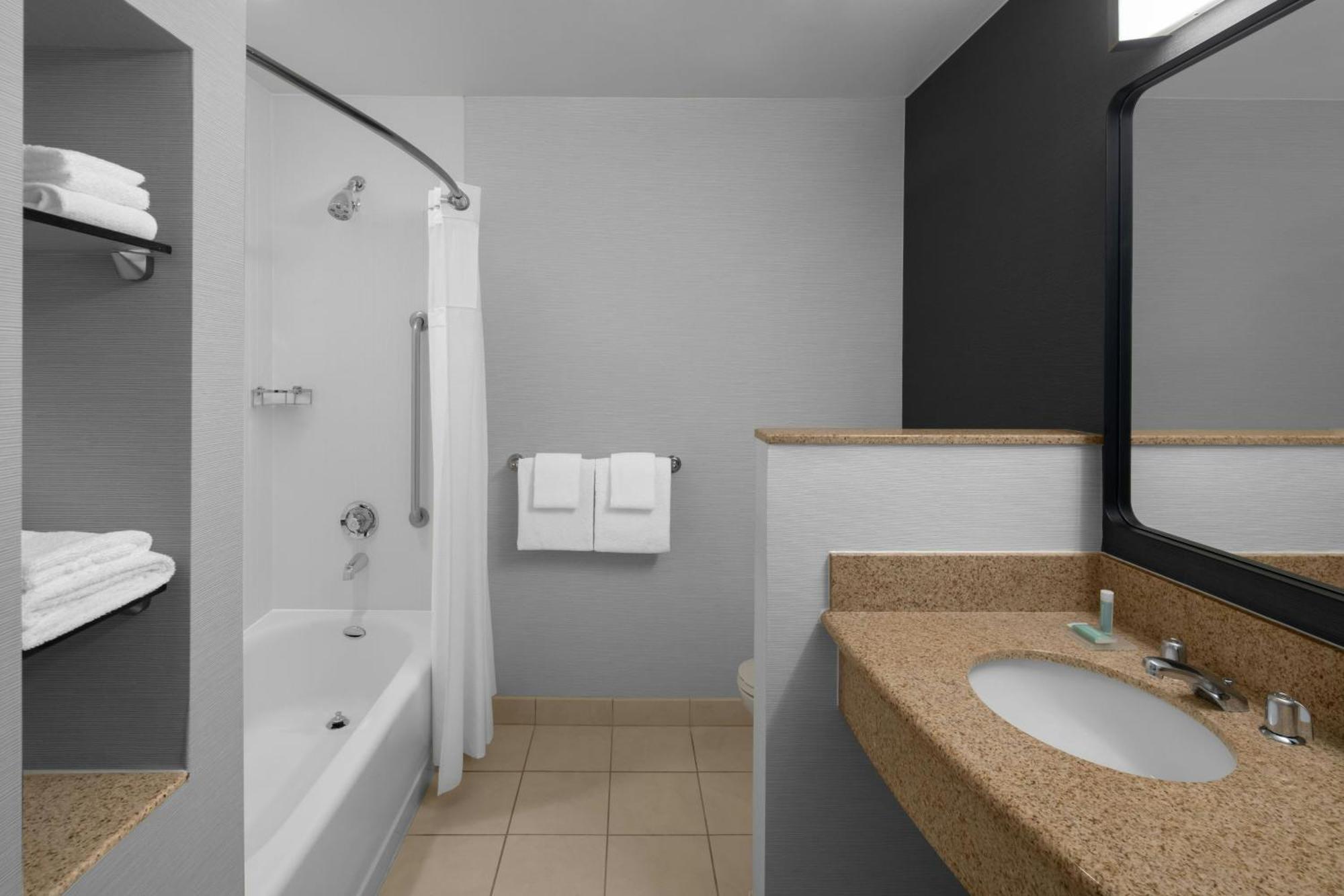 Courtyard By Marriott Santa Clarita Valencia Hotel Buitenkant foto